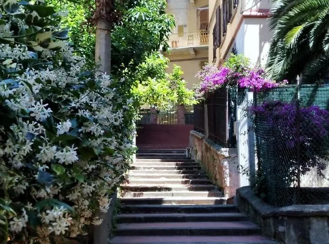 Apartment Scalinata Vernazza Little House *